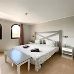 B-rent Casa Angela Pool View * Κοραλέχο