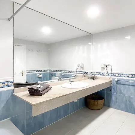 B-rent Casa Angela Pool View Apartment Corralejo