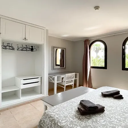 B-rent Casa Angela Pool View Apartment Corralejo