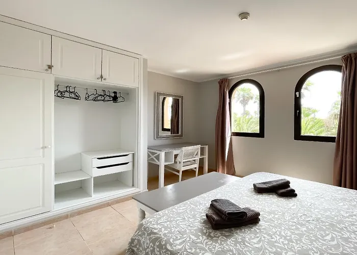 B-rent Casa Angela Pool View Apartment Corralejo